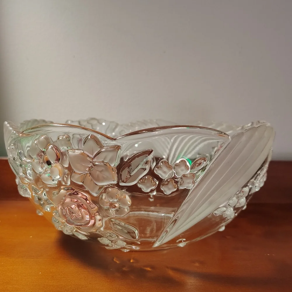 Mikasa Bella Rose Crystal Glass Serving Bowl 9